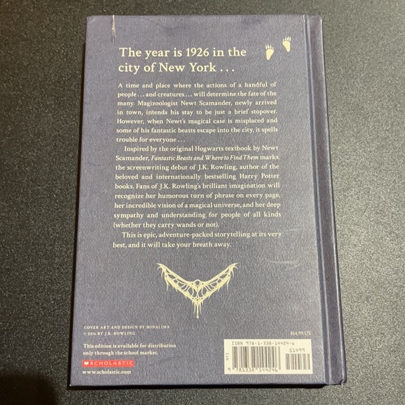 Fantastic Beast and Where to Find Them Book - Picture 2 of 2